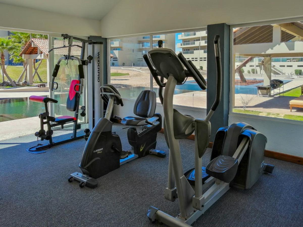 Modern Ocean View Condo With Pools & Gym Rocky Point Exterior photo