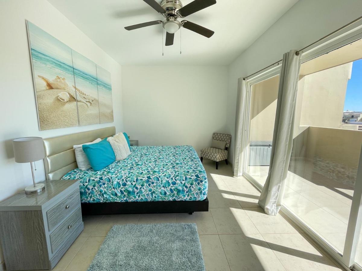 Modern Ocean View Condo With Pools & Gym Rocky Point Exterior photo