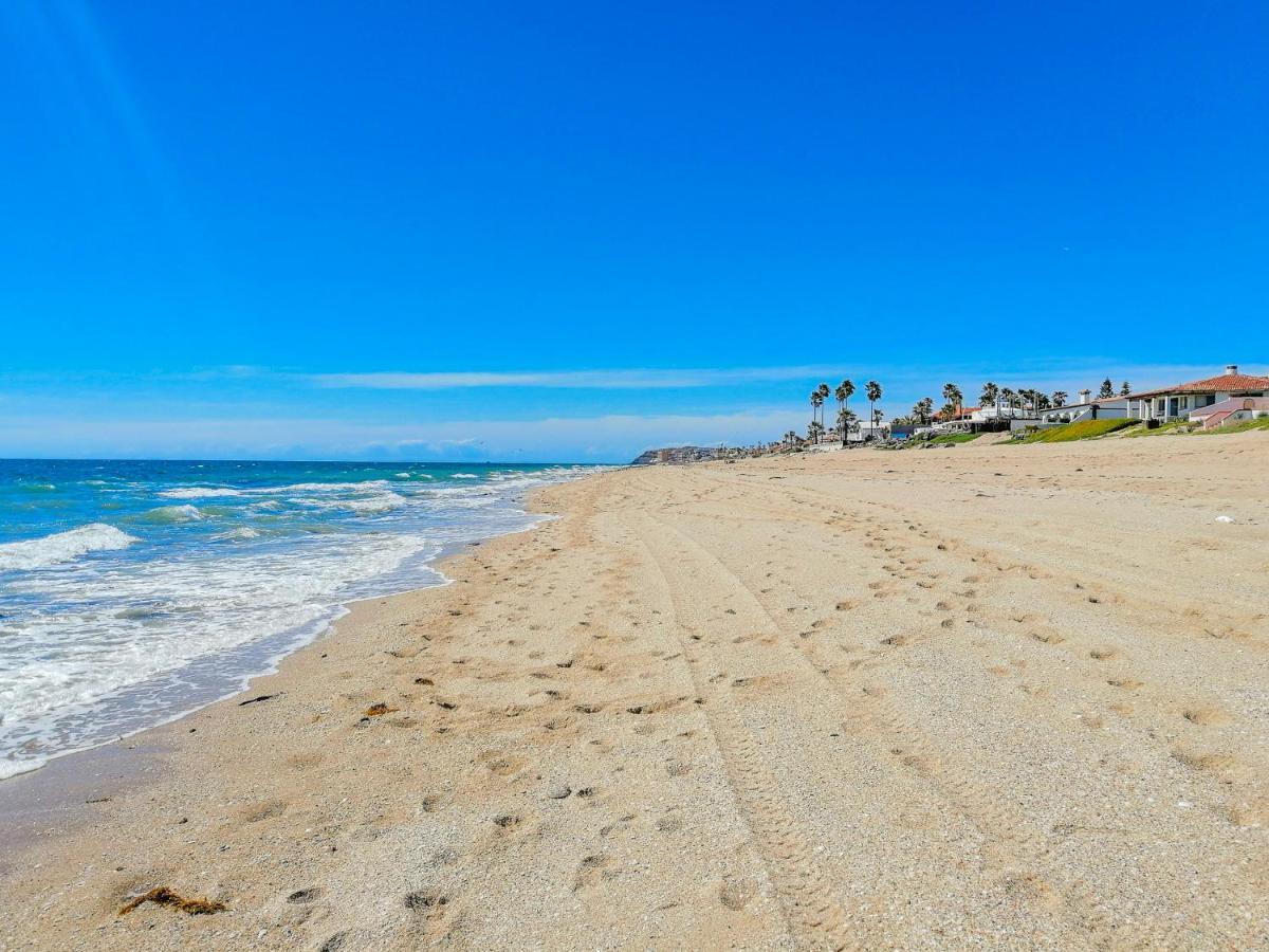 Modern Ocean View Condo With Pools & Gym Rocky Point Exterior photo