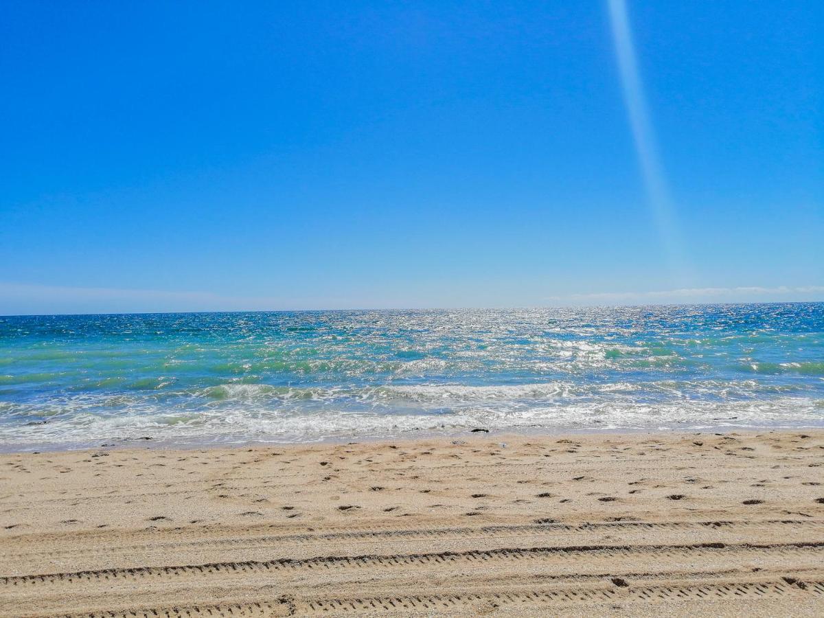 Modern Ocean View Condo With Pools & Gym Rocky Point Exterior photo